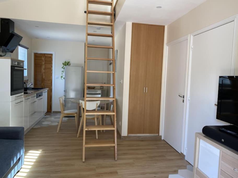 Appartement Climatise Avec Terrasse Cours  외부 사진
